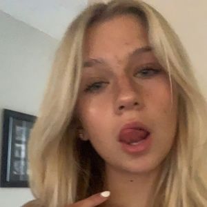 Meet your Posher, Caylee